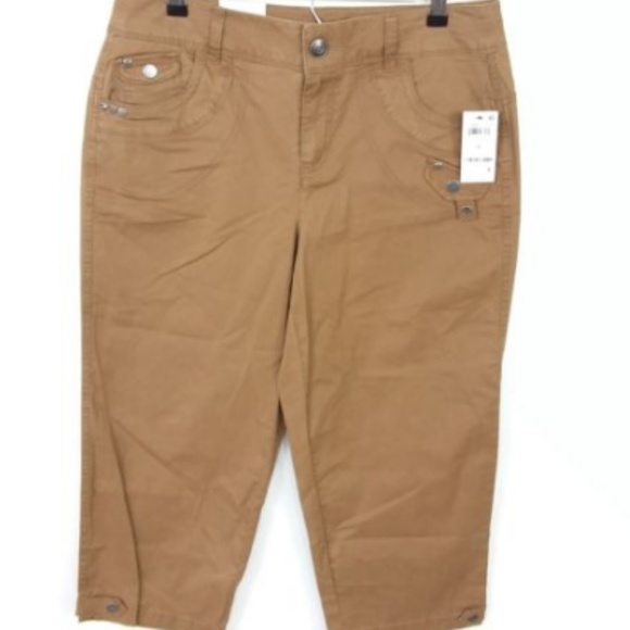 NWT! Style & Co Brown Grommet Capri Pants -38 - Picture 1 of 3